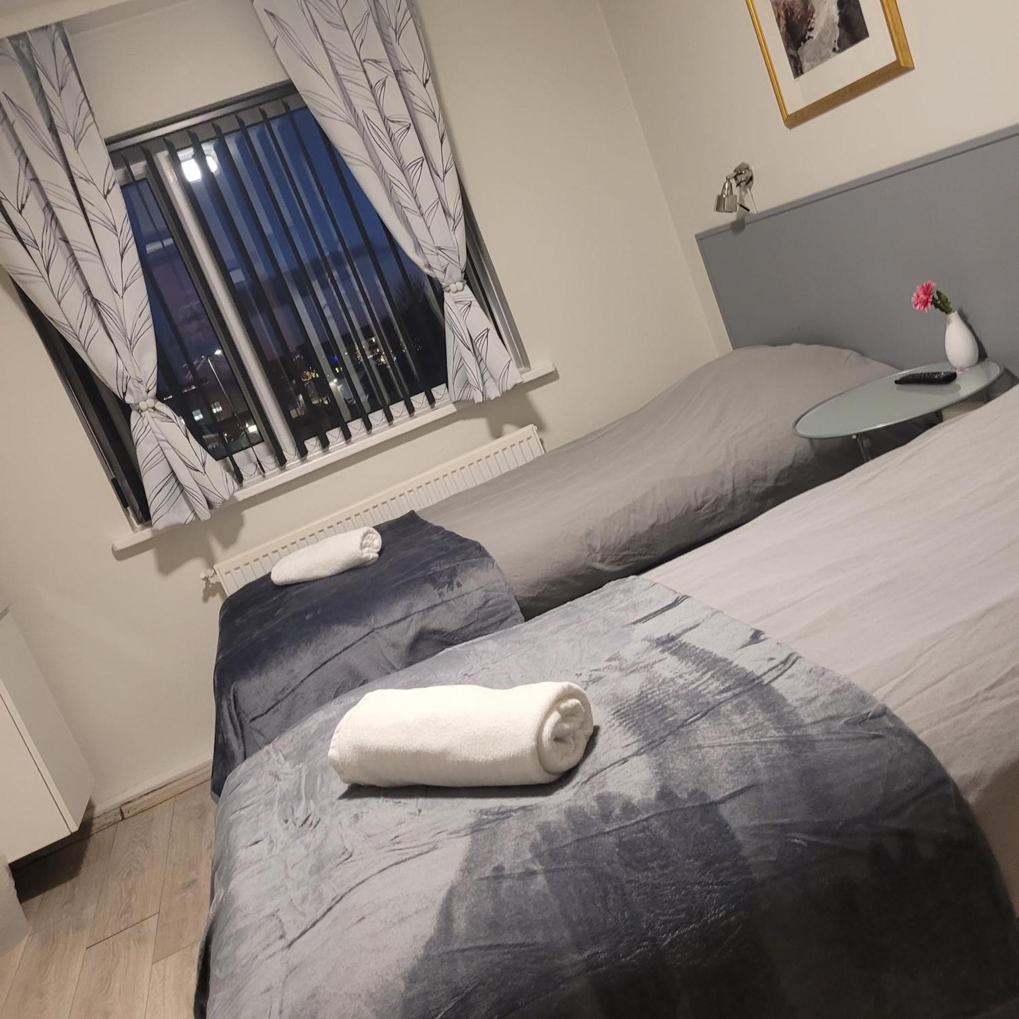 B&B Guesthouse - Bed And Breakfast Keflavik Centre Dış mekan fotoğraf