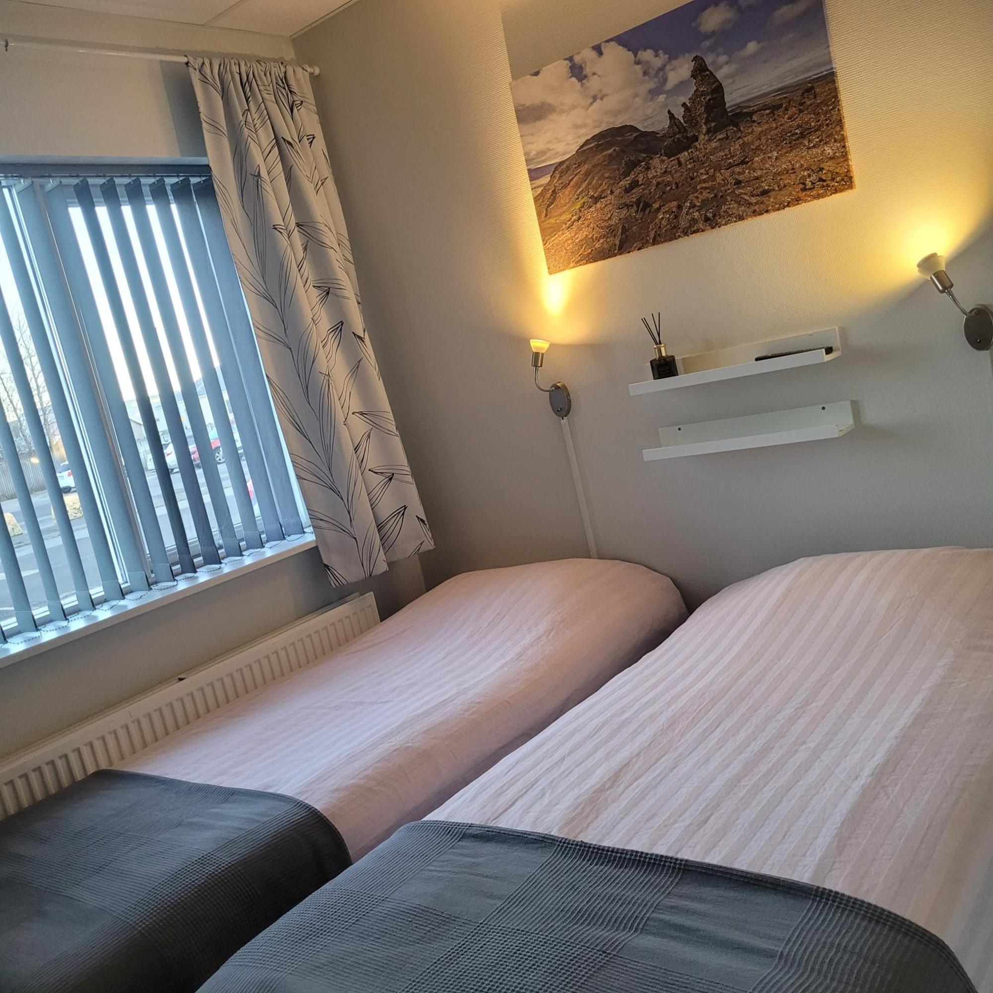 B&B Guesthouse - Bed And Breakfast Keflavik Centre Dış mekan fotoğraf