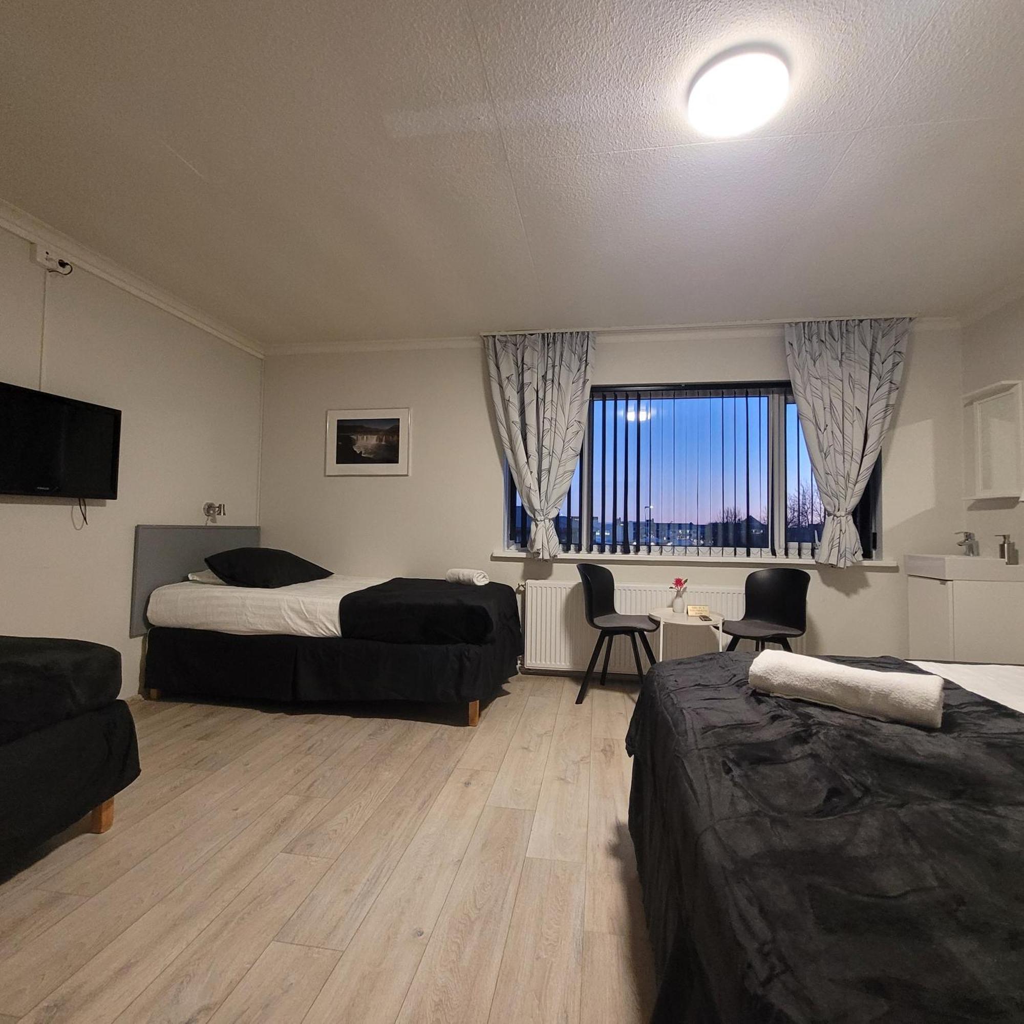 B&B Guesthouse - Bed And Breakfast Keflavik Centre Dış mekan fotoğraf
