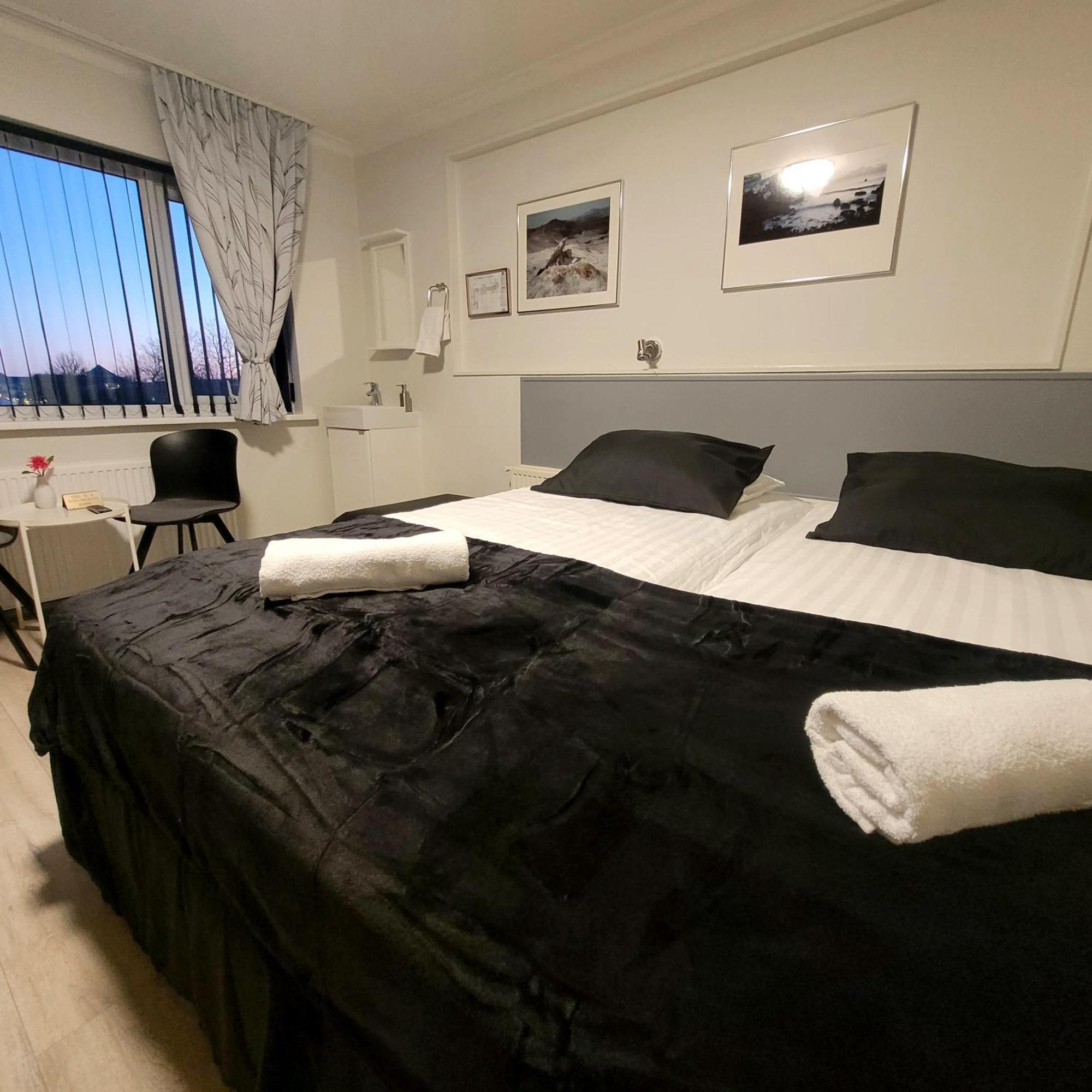 B&B Guesthouse - Bed And Breakfast Keflavik Centre Dış mekan fotoğraf