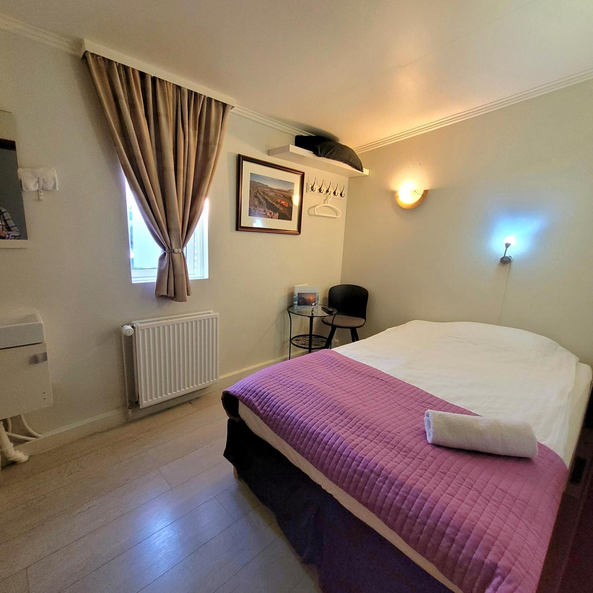 B&B Guesthouse - Bed And Breakfast Keflavik Centre Dış mekan fotoğraf
