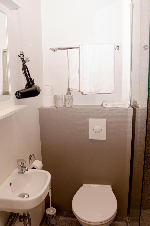 B&B Guesthouse - Bed And Breakfast Keflavik Centre Dış mekan fotoğraf